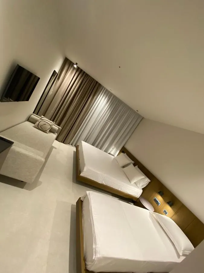 Hotel Olympia Touristic Village Radhimë 4*,