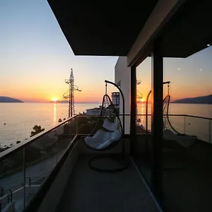 Sunny Hill Aparthotel